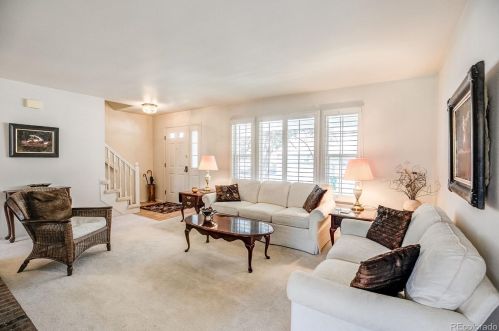 7186 Bentley Cir, Englewood CO 80112-1186 exterior