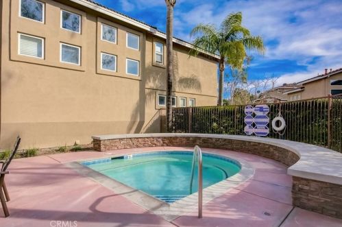 1126 Positano Ave, Anaheim CA  92808-1533 exterior