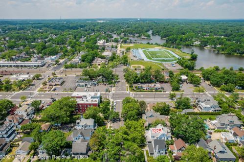 703 6 Ave, Tinton Falls NJ 07712-5348 exterior