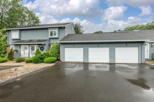 410 Sand Stone Dr, Wapping, CT 06074-2867