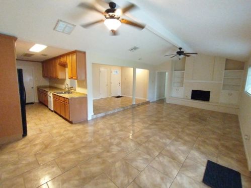 4502 Albatross Dr, Taylor Lake Village TX  77586-2506 exterior