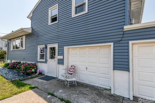 143 Howard St, Perth Amboy, NJ 08861-1547