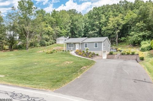 59 Layton Rd, Wantage, NJ 07461-1807