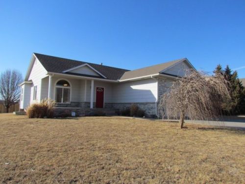 3105 Country Ln, Augusta, KS 67010-2370