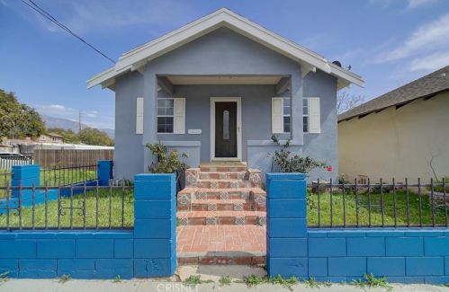 411 Oak St, Santa Paula, CA 93060-2206