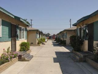 13227 Kornblum Ave, Hawthorne CA  90250-6219 exterior