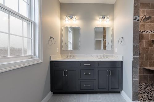 8 Arbor Xing, East Lyme, CT 06333-1171