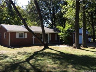 1220 Pearl St, Staunton IL  62088-1379 exterior
