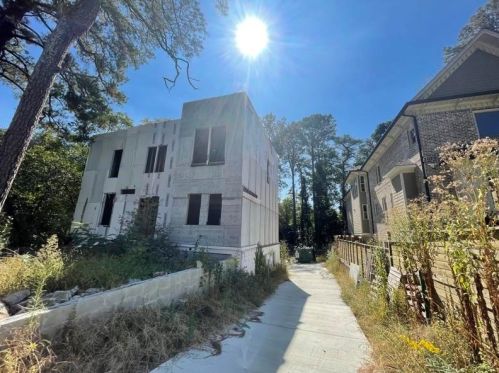 1301 Lavista Rd, Atlanta, GA 30324-3833