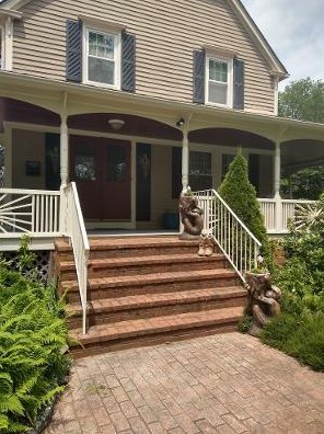 54 Hope Ave, Warwick, RI 02889-4614