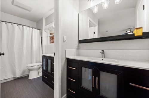 2608 Dunbarton Dr, Austin TX  78723-2233 exterior