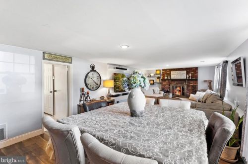 10 Gloucester Ln, Trenton NJ  08618-1006 exterior