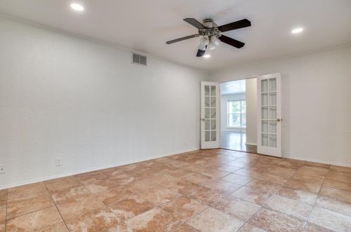 3450 Asbury St, Dallas TX  75205-1845 exterior