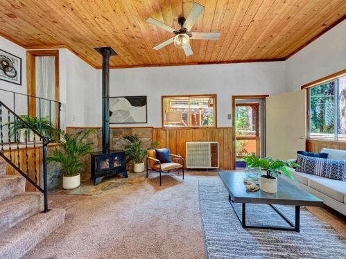 77 Sunrise Mountain Rd, Cazadero, CA 95421-9682