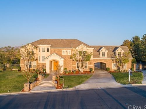 7300 Chateau Ridge Ln, Riverside, CA 92506-7542