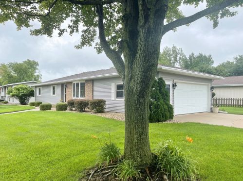 610 23rd St, Rockwell, IL 61301-1037
