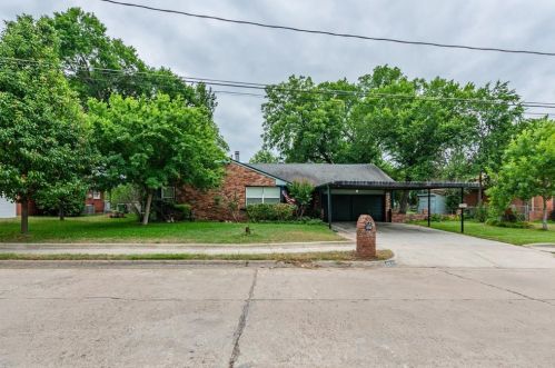 6420 Allena Ln, Fort Worth, TX 76118-6516