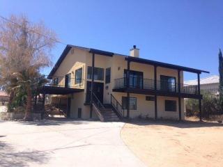 17855 Capri St, Hesperia, CA 92345-4911