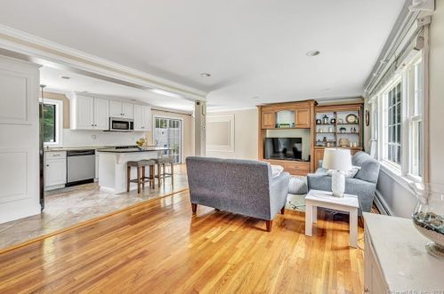 70 Far Horizon Dr, Upper Stepney, CT 06468-1726