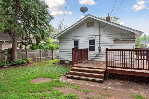 860 Algonquin Ave, Saint Paul MN  55119-3702 exterior