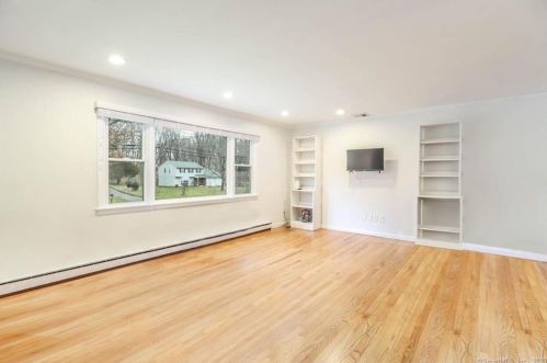 78 Longfellow Rd, Huntington CT  06484-1623 exterior