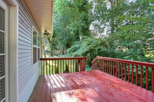 1213 Haven Brook Way, Atlanta GA  30319-2673 exterior