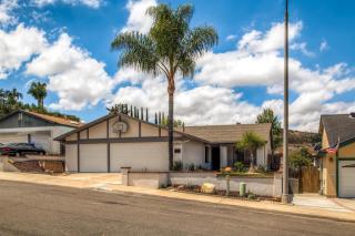 12920 Sunderland St, Poway, CA 92064-5955