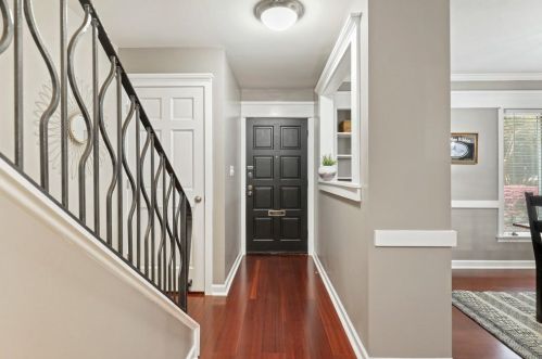 40 Ivy Pkwy, Atlanta, GA 30342-4241