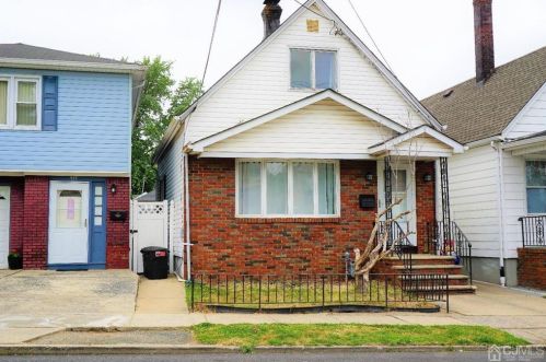 559 Johnstone St, Perth Amboy, NJ 08861-3254