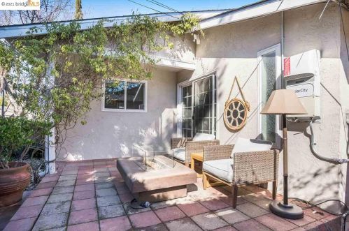 735 San Simeon Ct, Concord CA  94518-2316 exterior