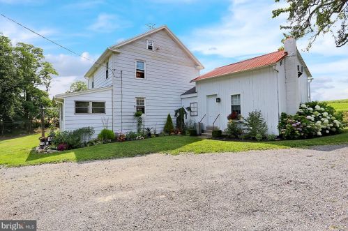 229 Moyer Rd, New Schaefferstown, PA 19506-8982