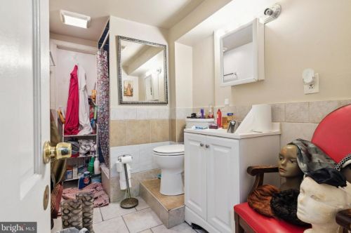 2119 Chelten Ave, Philadelphia PA 19138-2519 exterior