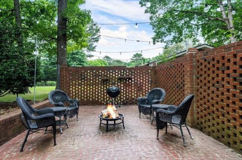 3292 Mercer University Dr, Atlanta GA  30341-5632 exterior