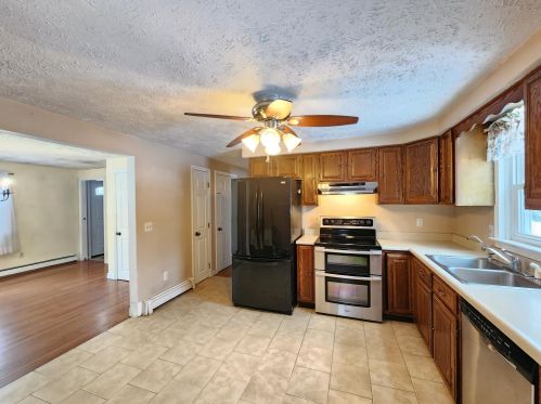 6 Hilliard Rd, Chichester, NH 03258-6309