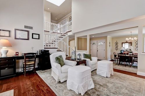 1751 9th St, Manhattan Beach, CA 90266-6201