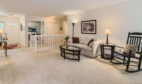 6041 Hinsdale Ave, Englewood CO  80112-1548 exterior