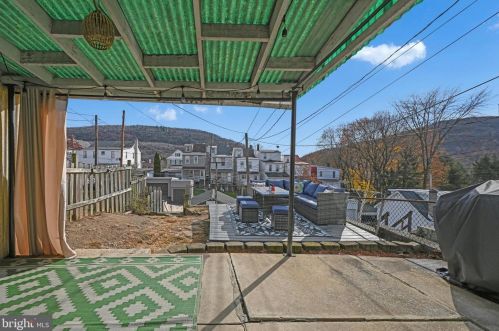 509 Ridge Ave, Primrose PA  17901-3734 exterior