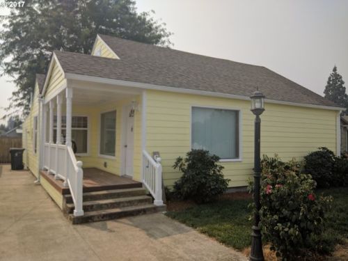 628 Main St, Alpine, OR 97456-8429