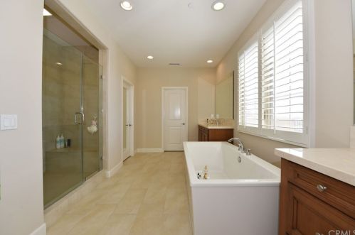 106 Long Fence, Irvine CA  92602-1807 exterior