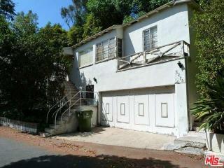 3279 Craig Dr, Los Angeles, CA 90068-1417