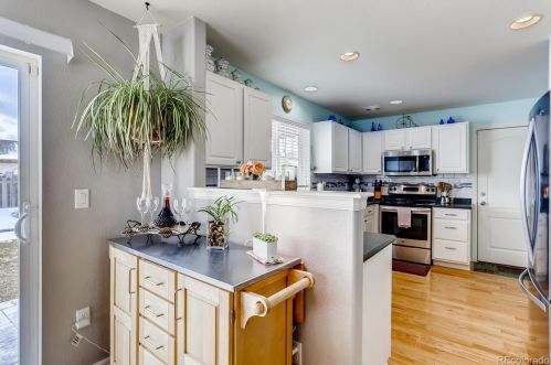 25834 Maple Dr, Aurora CO 80018-4597 exterior