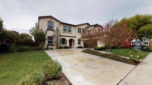 1057 Highland Ave, Ripon, CA 95366-9551