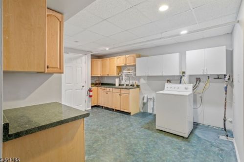 27 Grant Way, Princeton NJ  08540-1667 exterior