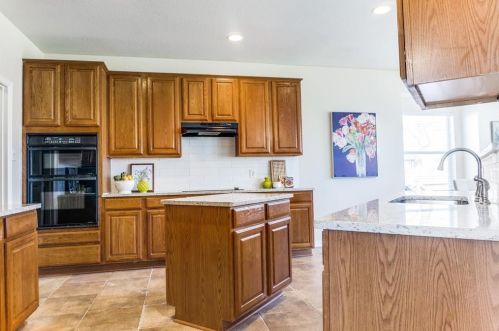 4406 Carlton Dr, Garland TX 75043-7299 exterior