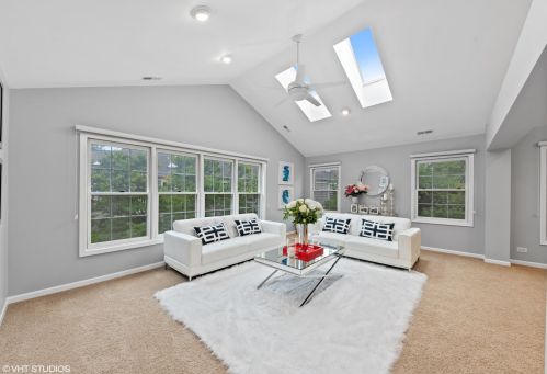 203 Princeton Ln, Glenview, IL 60026-5907