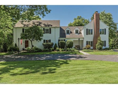 2879 Concord Rd, Cleveland, OH 44124-4903