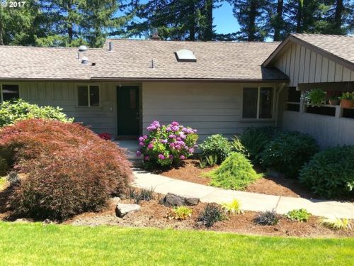 765 Viewmont Dr, Portland, OR 97225-6137