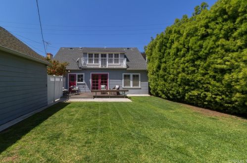 2311 Santiago St, Santa Ana CA 92706-2053 exterior