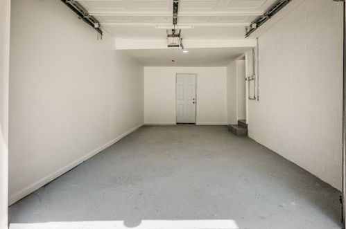 2705 Baker Rdg Dr, Atlanta GA  30318-7258 exterior
