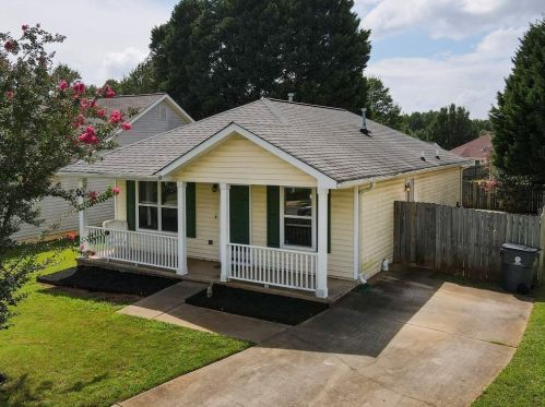 409 Tina Hely Ct, Stockbridge GA  30281-6479 exterior